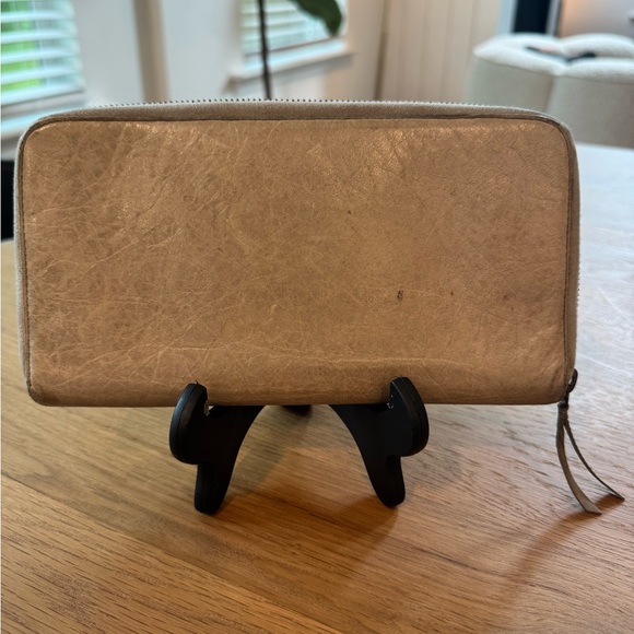 Balenciaga Zippy Wallet - Picture 2 of 6